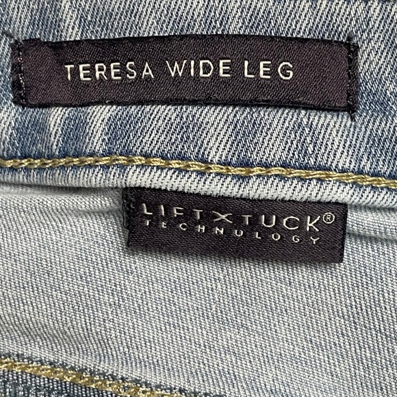 NYDJ Teresa Wide Leg Cropped Jeans Light Wash Frayed Hem Women's Size 14 - Picture 6 of 10